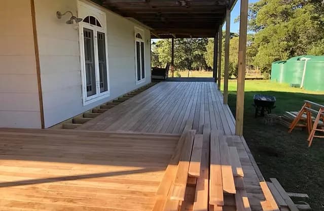 Silvertop Ash Decking